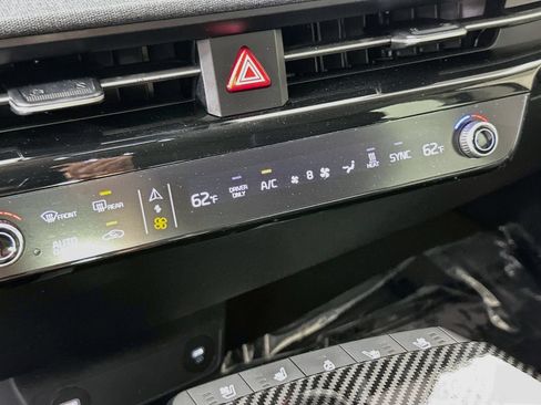 Used 2022 Kia EV6 Wind w/ Wind Technology Package AWD/4WD image 16