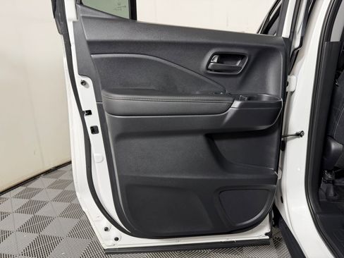 Certified 2025 Honda Ridgeline Sport image 24