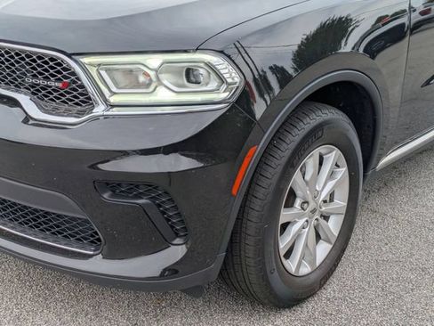 Used 2023 Dodge Durango SXT AWD/4WD image 9