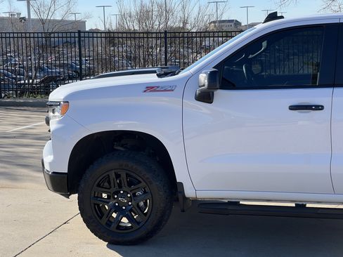 Used 2024 Chevrolet Silverado 1500 LT Trail Boss w/ Convenience Package II image 5