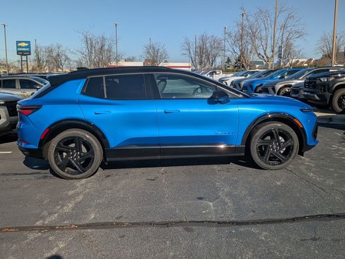 New 2026 Chevrolet Equinox EV RS image 9