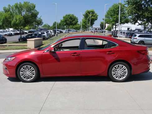Used 2017 Lexus ES 350 w/ Premium Package FWD image 6