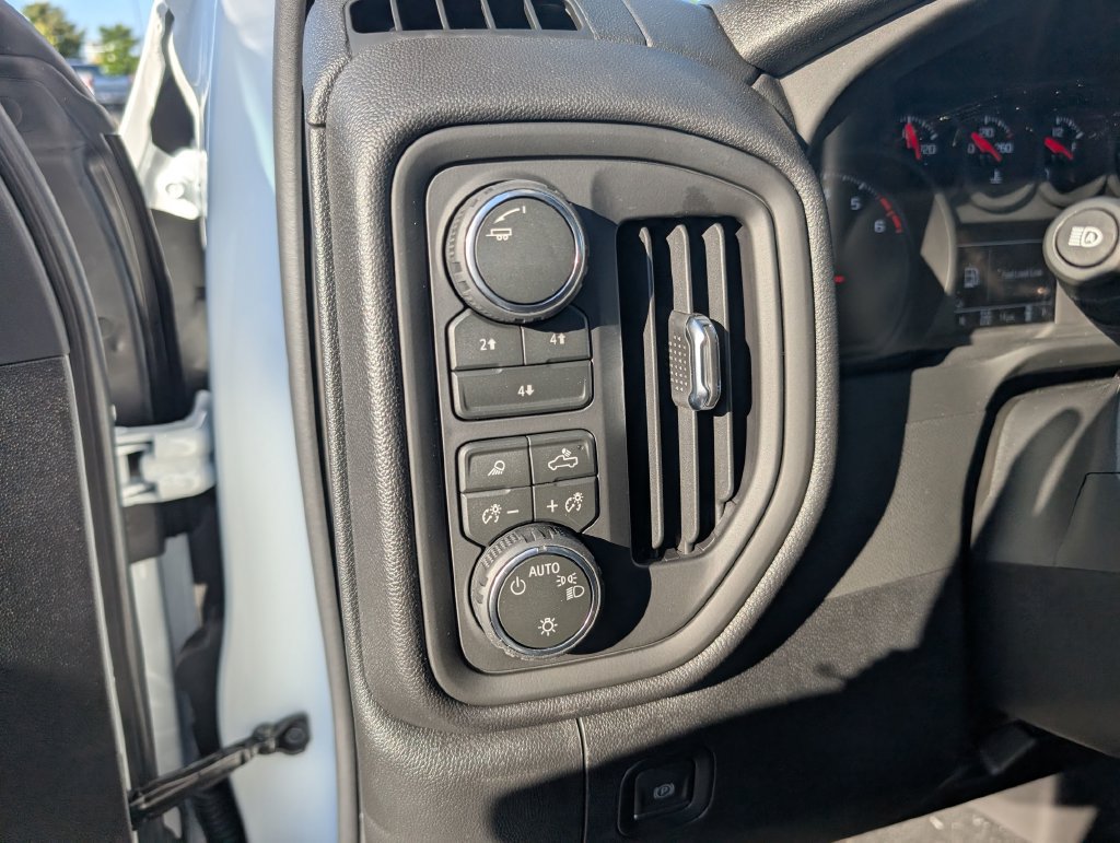 New 2026 Chevrolet Silverado 2500 Custom w/ Custom Value Package AWD/4WD image 39