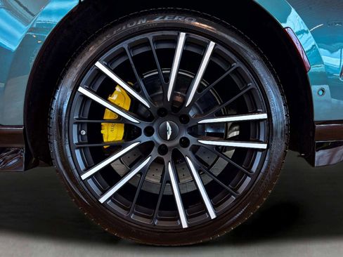 Used 2024 Aston Martin DBX 707 image 8