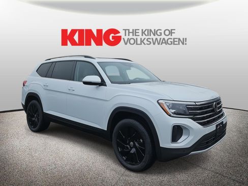New 2026 Volkswagen Atlas SE image 1