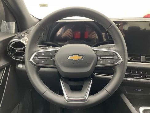 New 2026 Chevrolet Equinox LT w/ Safety and Technology Package AWD/4WD image 11