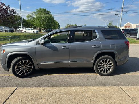 Used 2021 GMC Acadia Denali w/ Denali Technology Package image 8