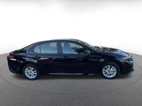 Used 2025 Toyota Camry LE image 16