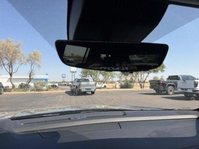 Used 2025 Chevrolet Suburban High Country AWD/4WD image 16