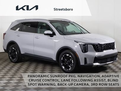 Used 2025 Kia Sorento S w/ Panoramic Sunroof Package