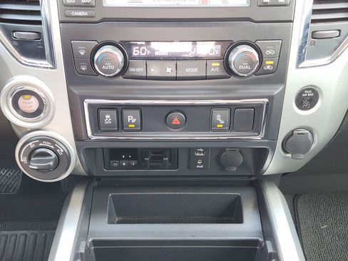 Used 2018 Nissan Titan PRO-4X w/ Pro-4x Utility Package image 26