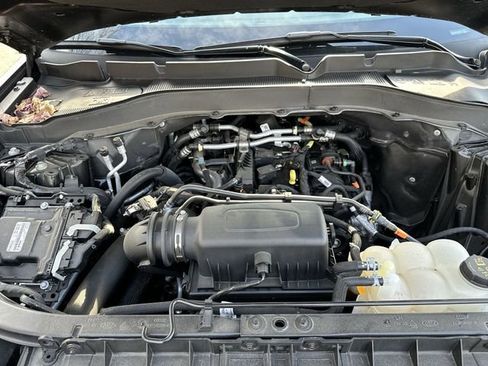 Used 2023 Ford Explorer XLT image 19
