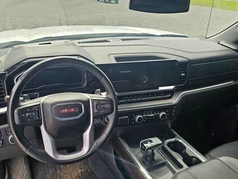 Used 2024 GMC Sierra 1500 SLT w/ SLT Premium Plus Package AWD/4WD image 9