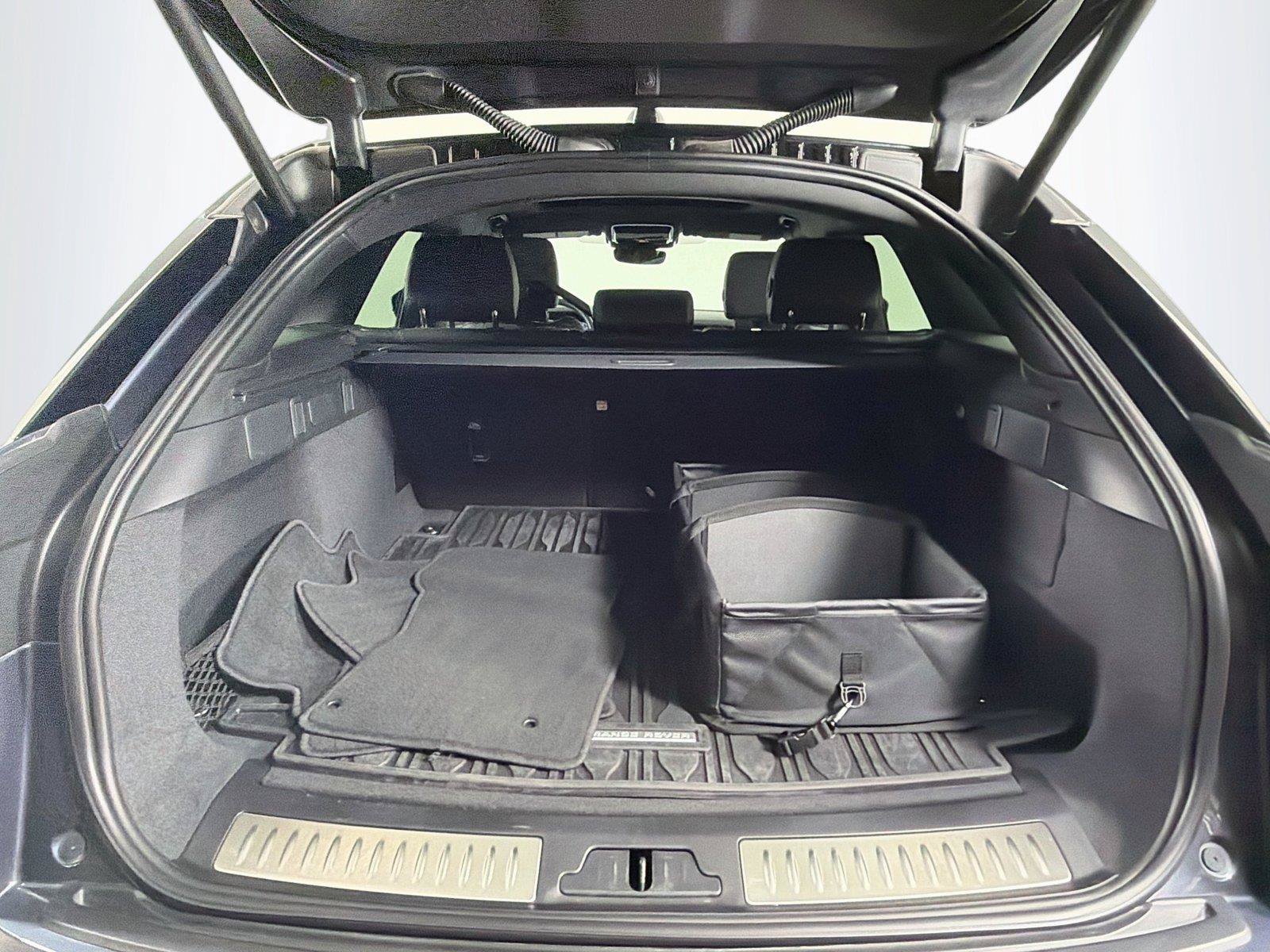Certified 2026 Land Rover Range Rover Velar Dynamic SE AWD/4WD image 26