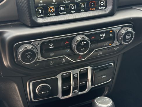 Used 2021 Jeep Gladiator Sport AWD/4WD image 22