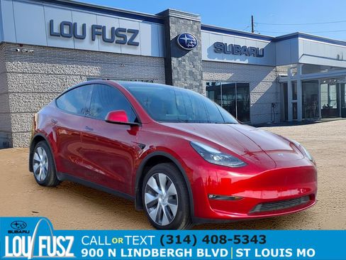 Used 2024 Tesla Model Y Long Range AWD/4WD image 1