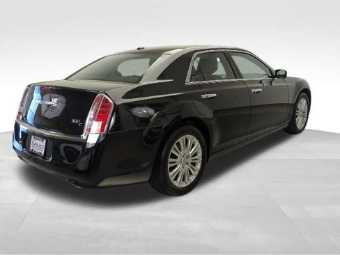 Used 2014 Chrysler 300 C w/ Light Group AWD/4WD image 7
