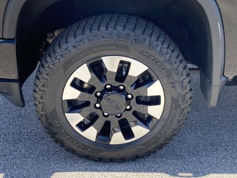 Used 2020 Chevrolet Silverado 2500 Custom w/ Custom Value Package image 20