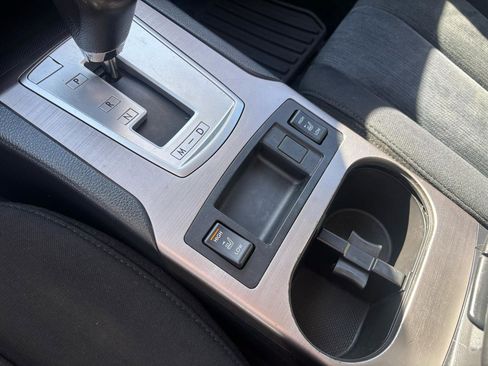 Used 2013 Subaru Outback 2.5i Premium w/ Popular Pkg 1B image 6