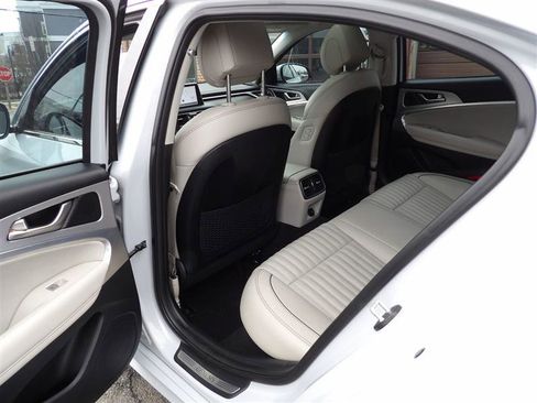 Used 2020 Genesis G70 3.3T image 12