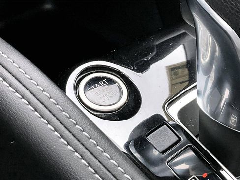 Used 2019 Nissan Kicks SR w/ SR Premium Package image 26