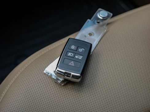 New 2026 Land Rover Range Rover SE AWD/4WD image 73