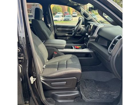 Used 2025 RAM 1500 Big Horn AWD/4WD image 11