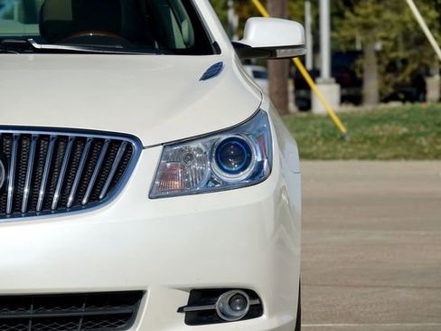 Used 2013 Buick LaCrosse Premium w/ Driver Confidence Package image 6