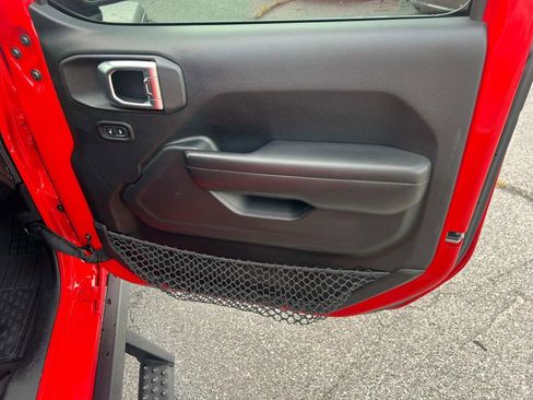 Used 2018 Jeep Wrangler Unlimited Rubicon image 14