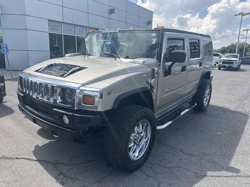 Used 2004 HUMMER H2 image 2