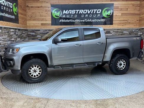 Used 2022 Chevrolet Colorado LT w/ LT Convenience Package AWD/4WD image 5