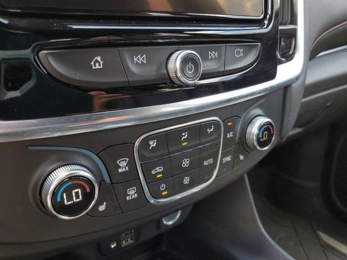 Used 2023 Chevrolet Traverse RS image 23