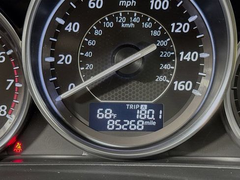 Used 2015 MAZDA MAZDA6 Touring w/ Touring Technology Package FWD image 13