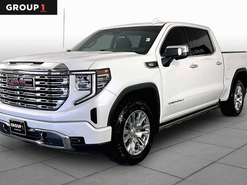 Used 2023 GMC Sierra 1500 Denali w/ Technology Package AWD/4WD image 1