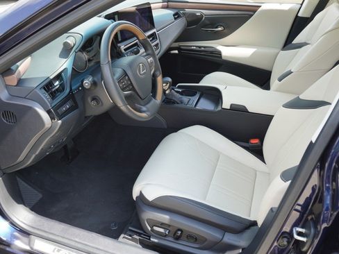 Certified 2025 Lexus ES 350 Ultra Luxury FWD image 13