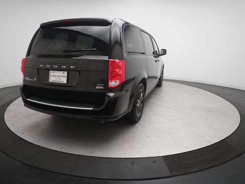 Used 2018 Dodge Grand Caravan GT FWD image 13