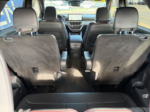 Used 2025 Ford Explorer ST-Line w/ Premium Package RWD image 17