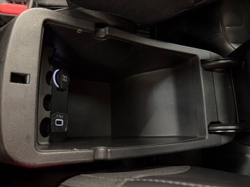 Used 2019 Jeep Cherokee Limited AWD/4WD image 27
