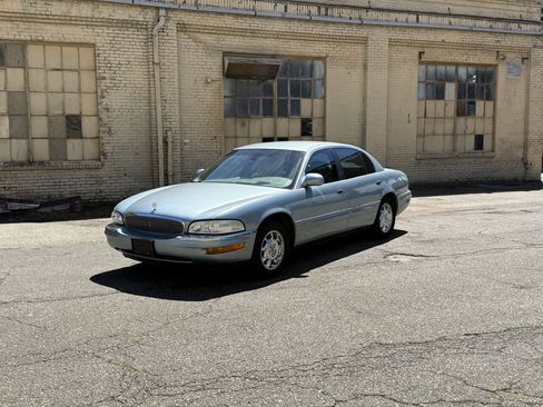 Used 2004 Buick Park Avenue w/ Prestige Feature Package FWD image 2