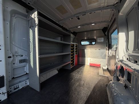 Used 2019 Ford Transit 250 130 Medium Roof image 15