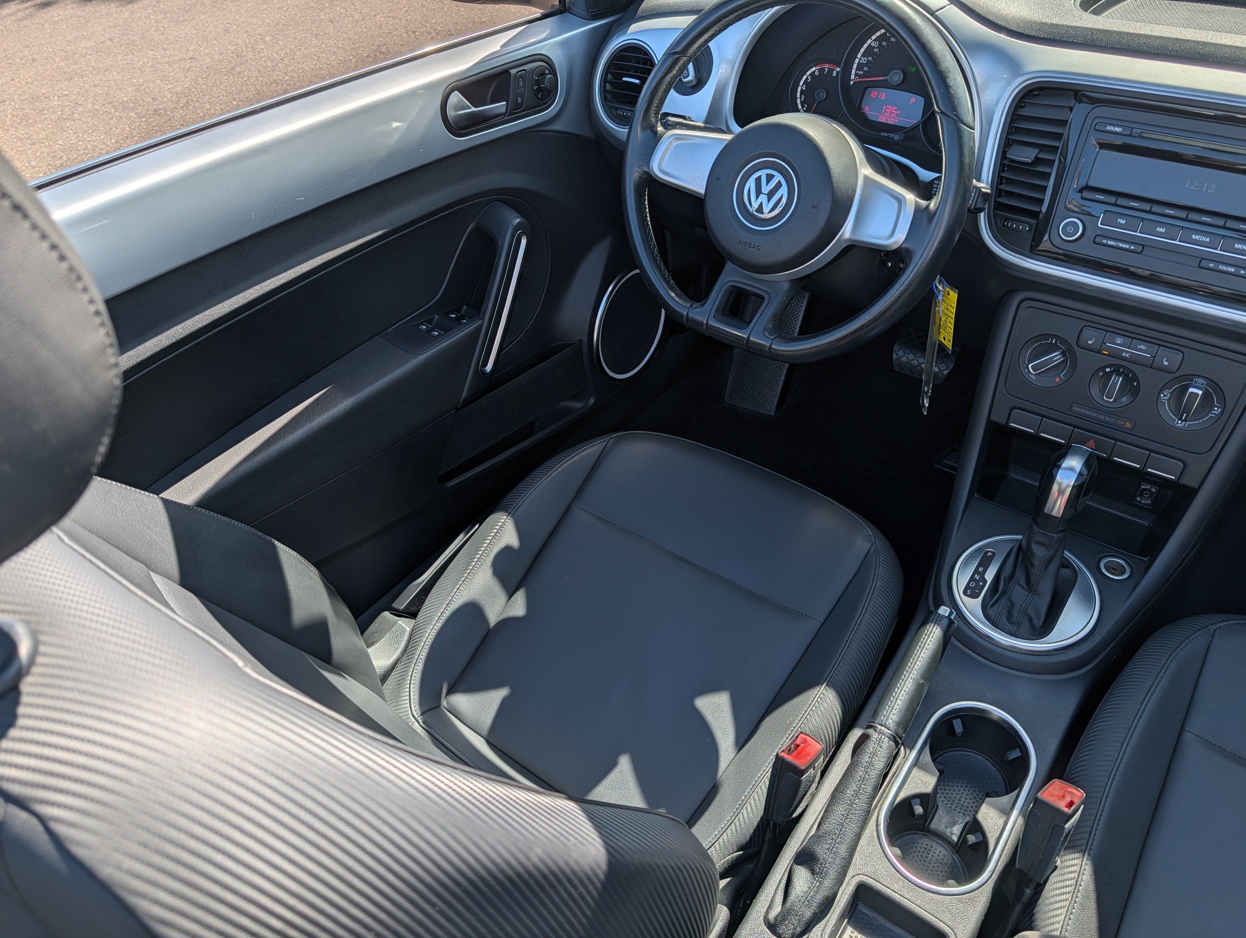 Used 2013 Volkswagen Beetle 2.5 FWD image 9