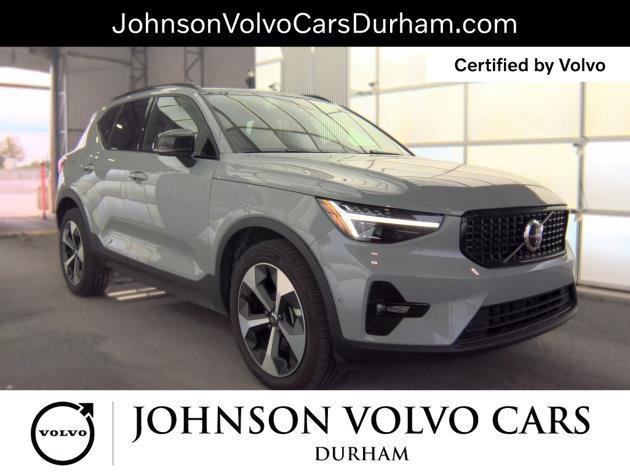 Used 2026 Volvo XC40 B5 Plus AWD/4WD image 3