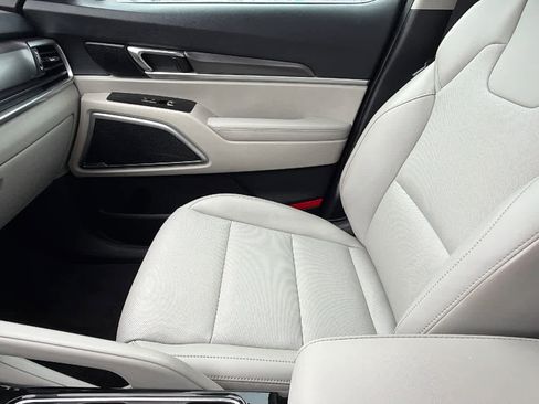 Used 2023 Kia Telluride S w/ S Sunroof Package image 12