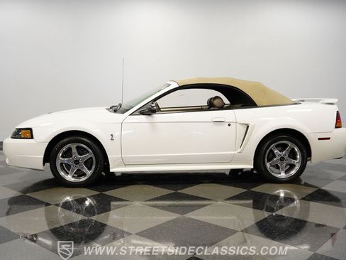 Used 2001 Ford Mustang Cobra RWD image 8