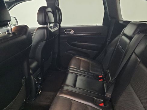 Used 2018 Jeep Grand Cherokee Limited w/ Luxury Group II image 18