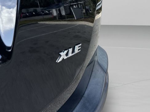 Used 2015 Toyota RAV4 XLE image 23