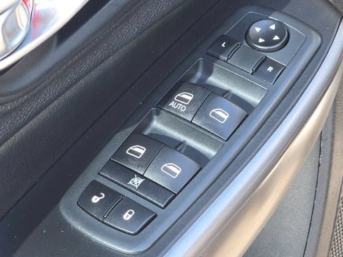 Used 2020 Jeep Cherokee Latitude AWD/4WD image 19