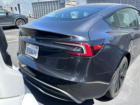 Used 2024 Tesla Model 3 Standard Range RWD image 5
