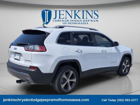 Used 2019 Jeep Cherokee Limited w/ Technology Group FWD image 4