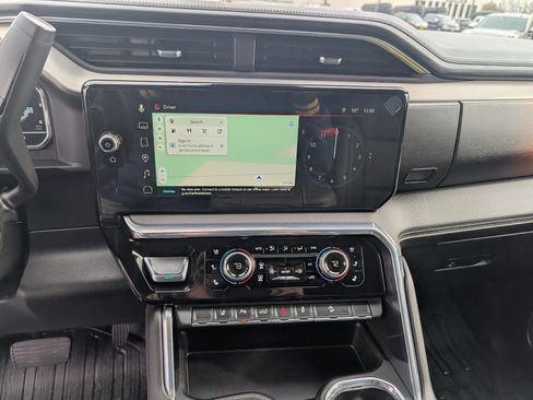 Used 2025 GMC Sierra 2500 Denali w/ Denali Reserve Package image 21